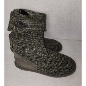 Bearpaw Knit Slipper Boots Gray Wooden Toggle Buttons Womens Size 9
